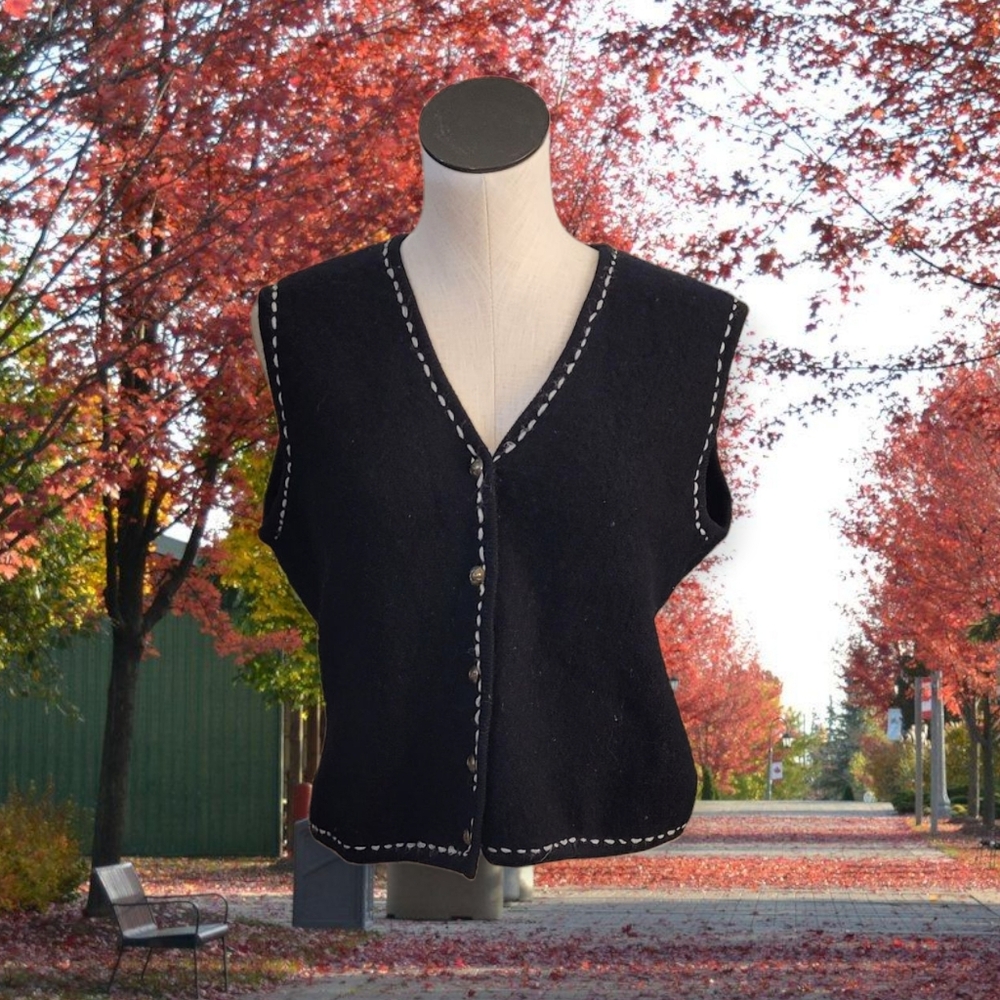 Vintage Susan Bristol Black Sweater Vest with Cream Accents